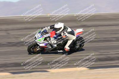 media/Jan-16-2026-CVMA Friday Practice (Fri) [[6f2bf47531]]/3-Racer 2/Session 2 Bowl Entry Pans/